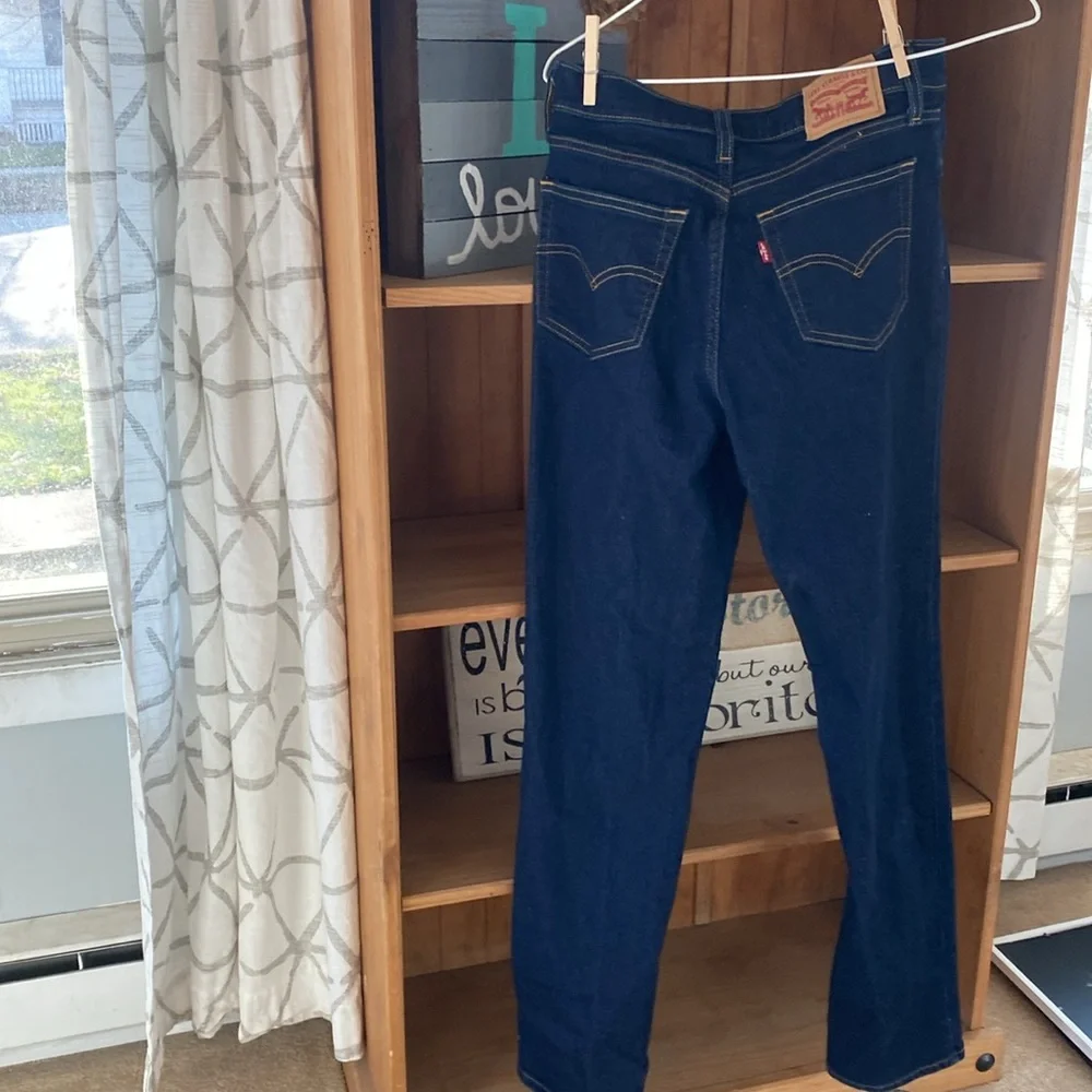 Levi Jeans - Picture 2 of 2